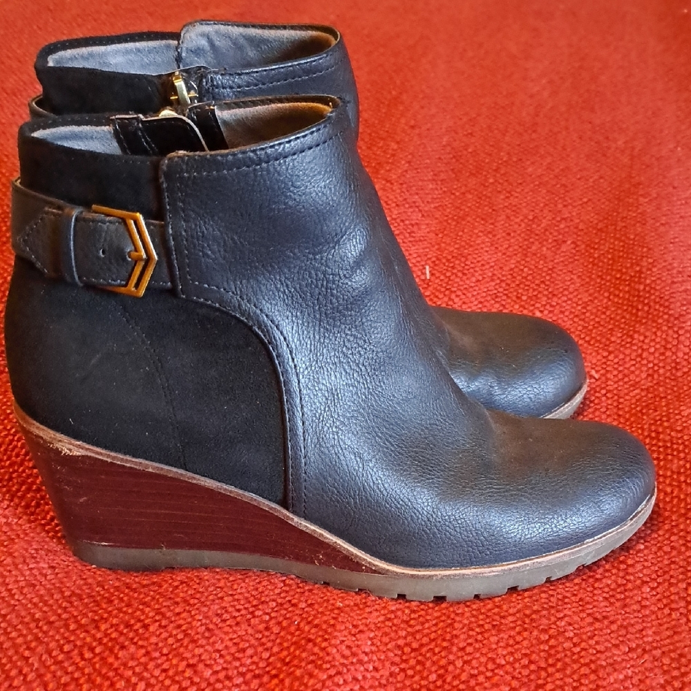 Dr. Scholl's Black Wedge Ankle Boots with Zipper